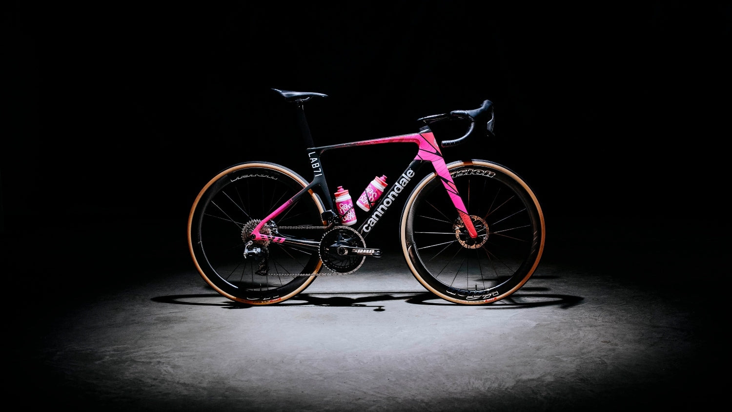 Cannondale SuperSix EVO hero image