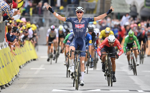 Tour de Francia 2021 - Etapa 3: Tim Merlier emerge en el caos de Pontivy
