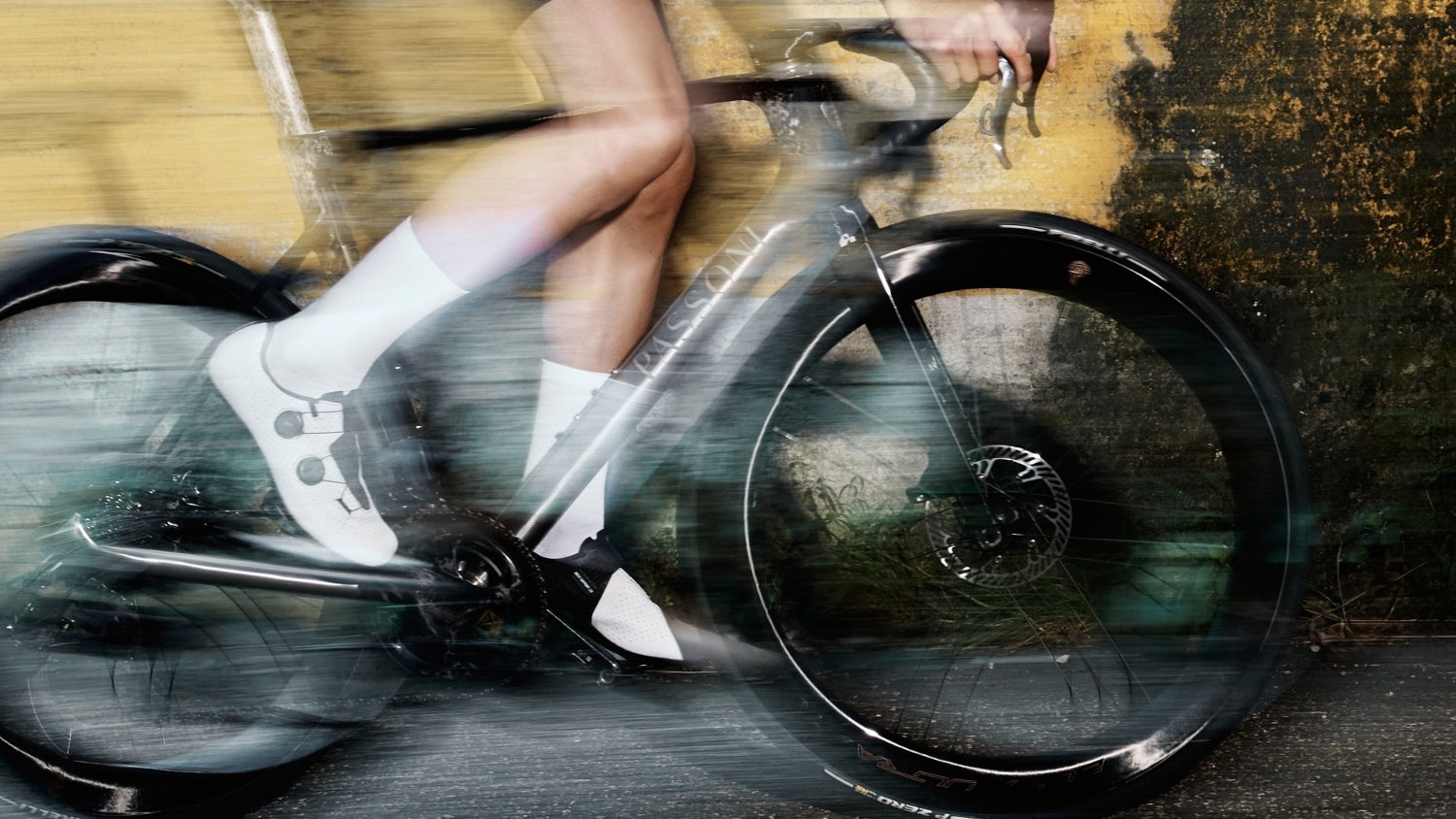 Passoni Animus Titanium AT-01 hero image