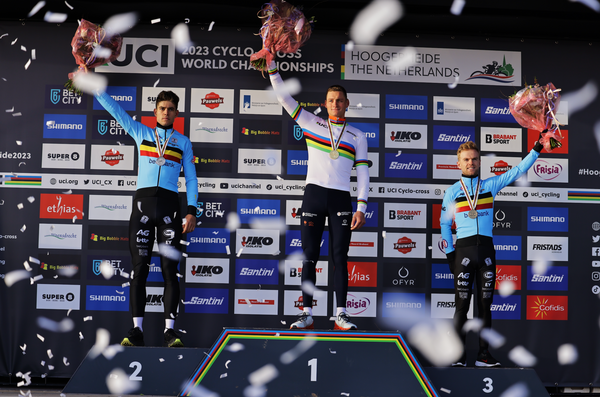 Ciclocross: Van der Poel vince la sfida tra fenomeni e conquista la maglia iridata