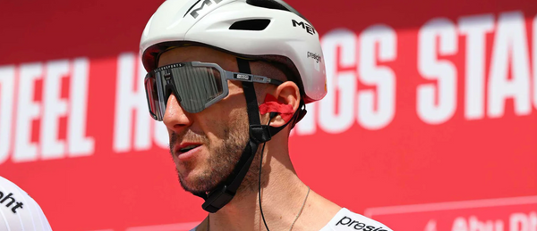 'Non riusciva a ricordare di essere caduto' - L'incidente di Adam Yates all'UAE Tour dovrebbe suscitare ulteriori preoccupazioni riguardo ai protocolli UCI.