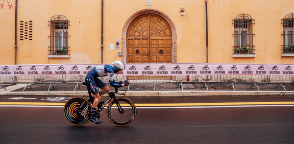 Time trial vs mountain stage: How the pros optimally fuel for both