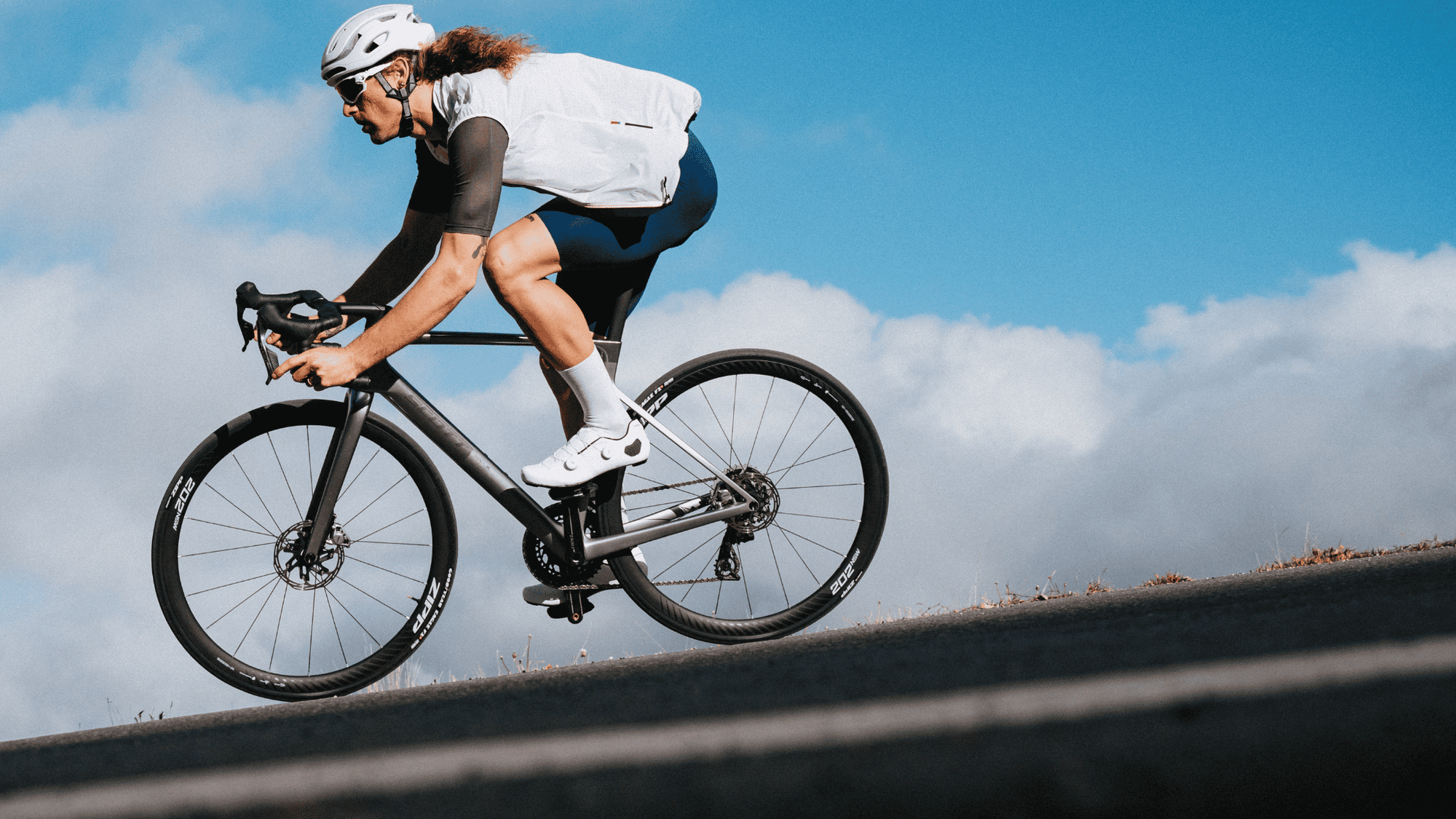 Zipp 202 NSW: a 1,090g answer to aero's climbing problem