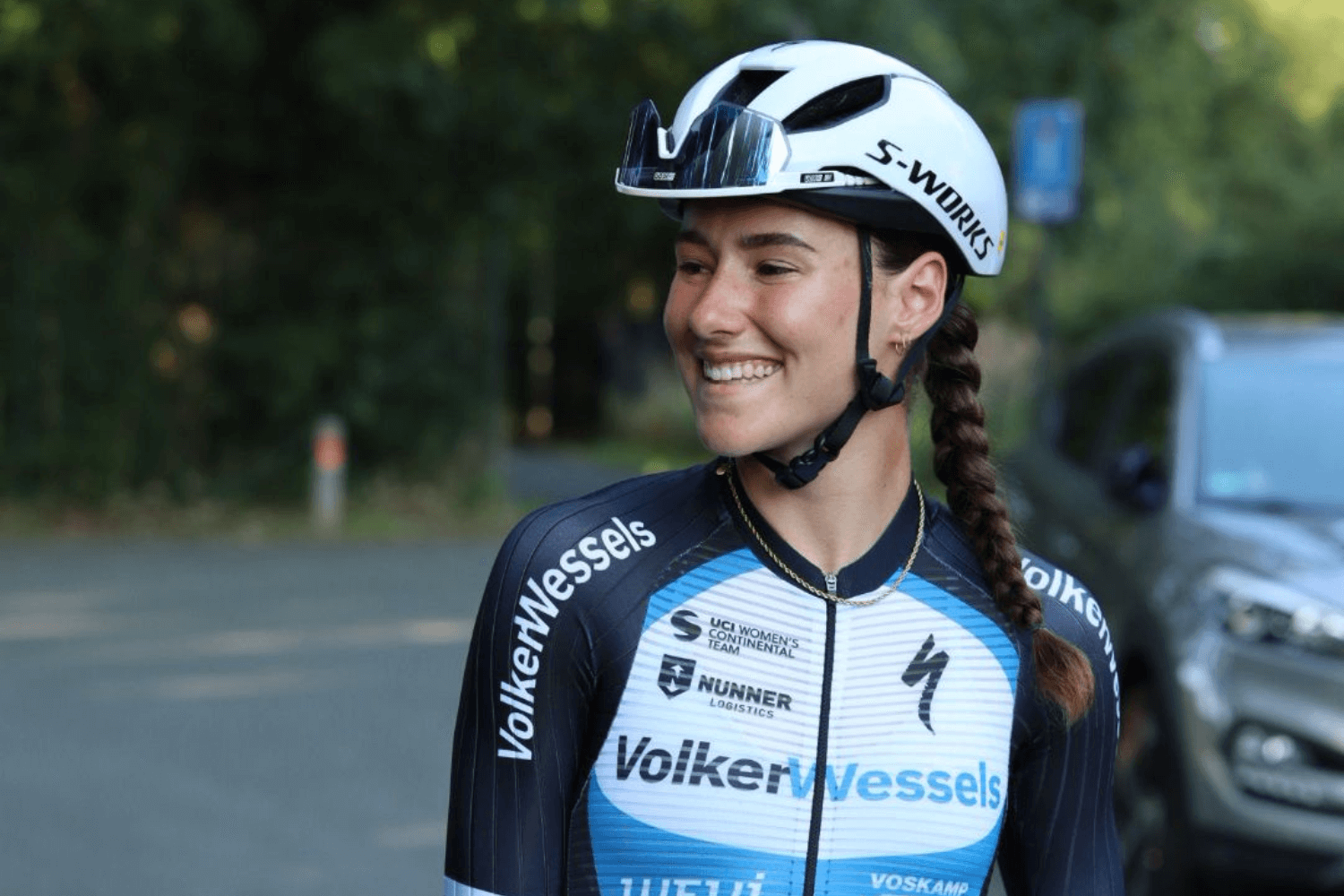 Anne Knijnenburg: the champion runner who became cycling&#39;s new entertainer