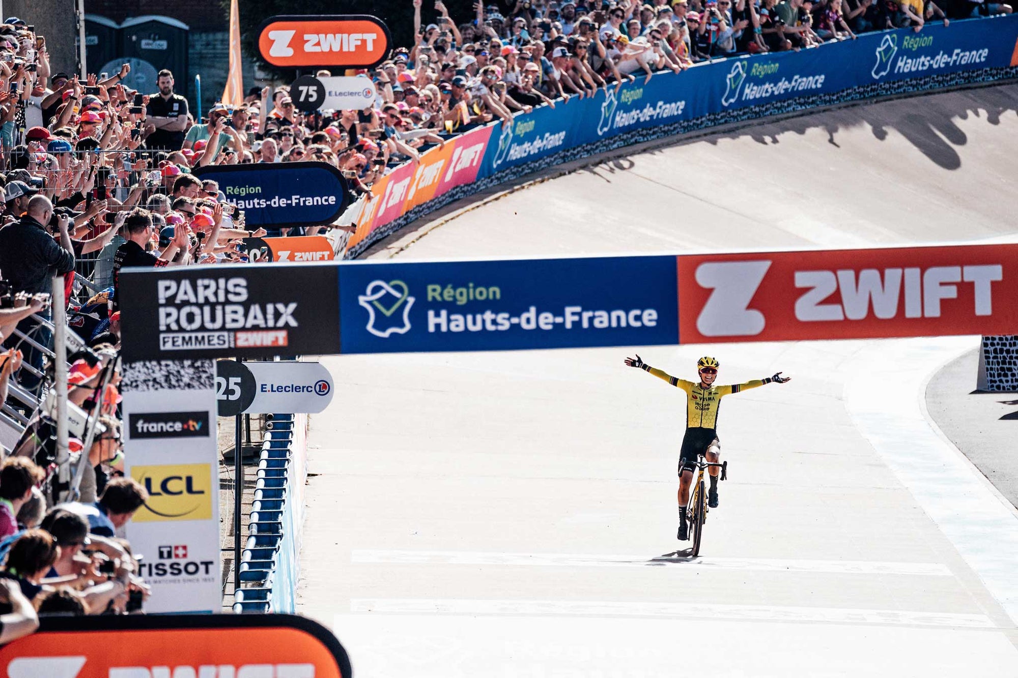 Mountains, mud, cobbles: There is nothing Pauline Ferrand-Prévot cannot do